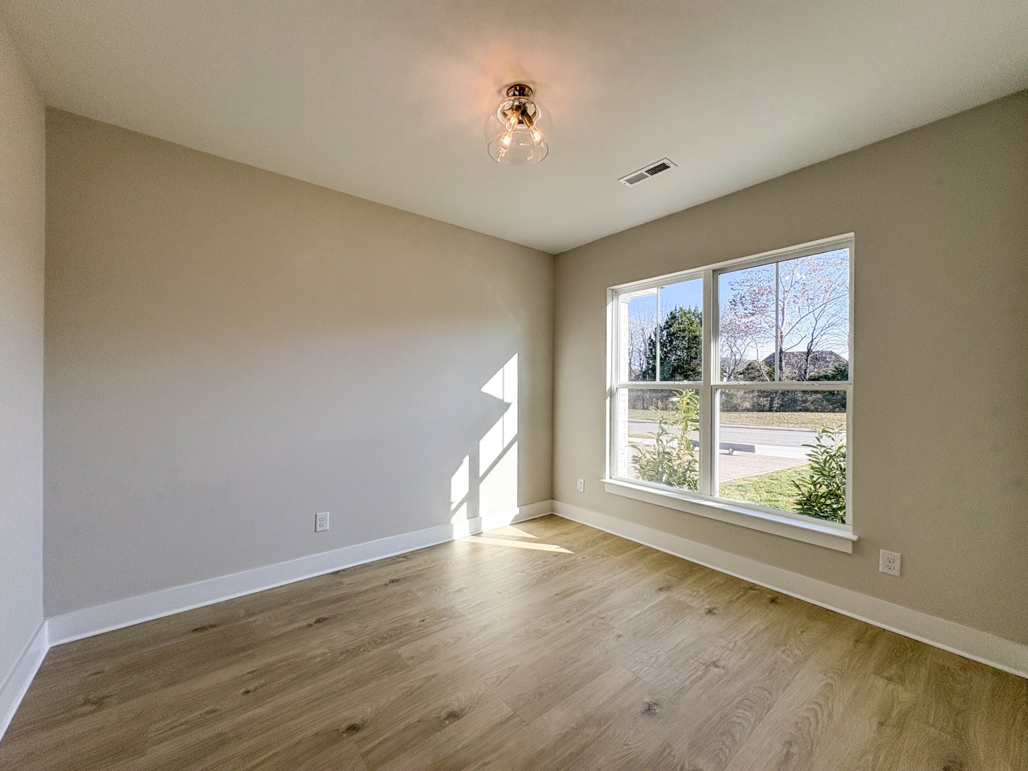 205 Settlers Way Property Photo 5