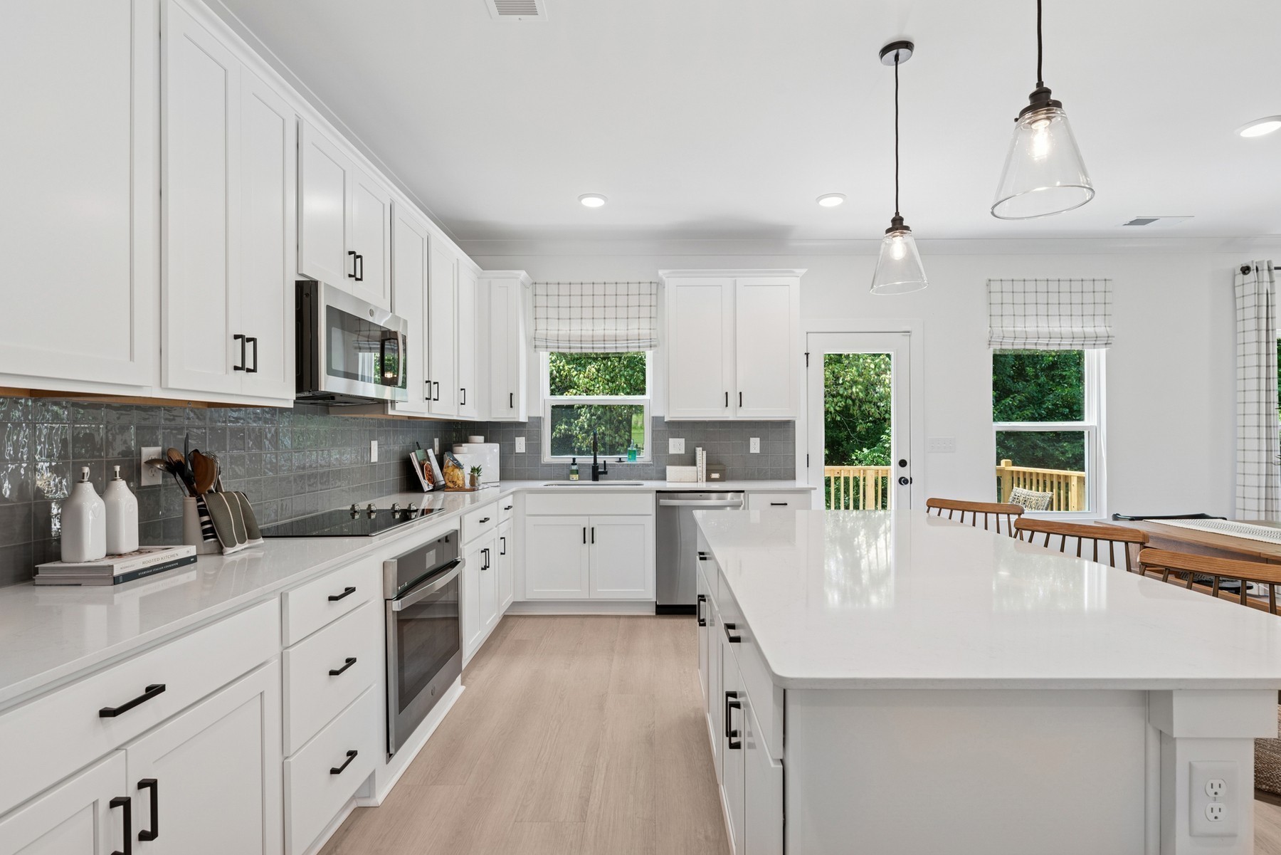2744 Sharpstone Property Photo 8