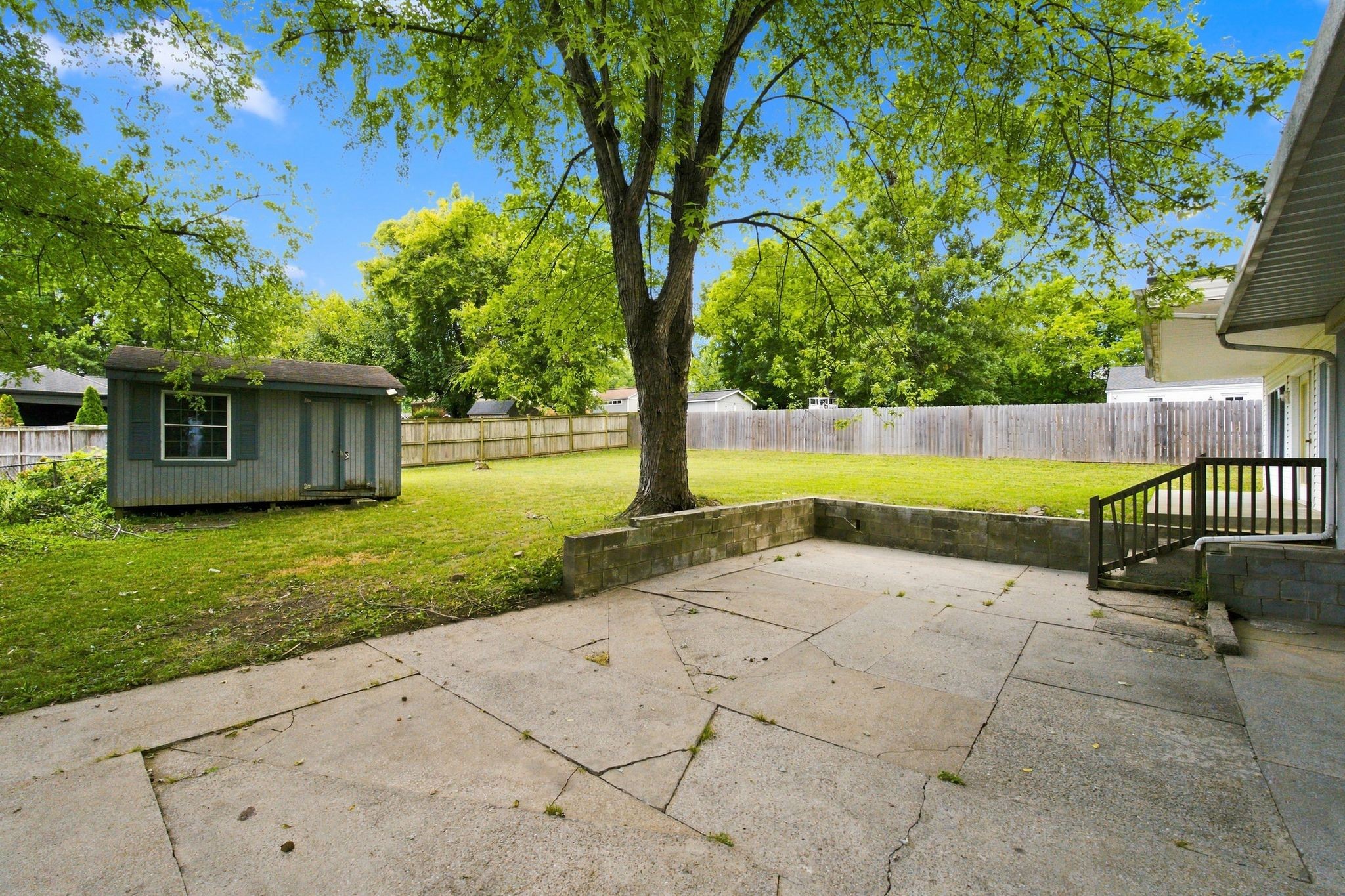 511 Brentlawn Dr Property Photo 23