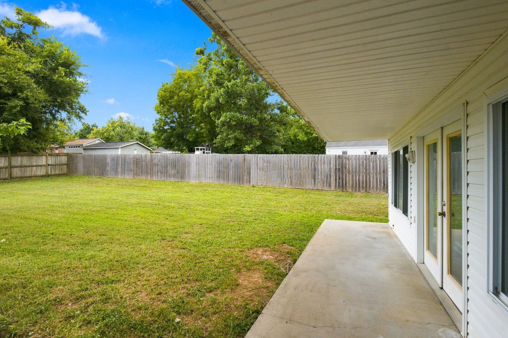 511 Brentlawn Dr Property Photo 24