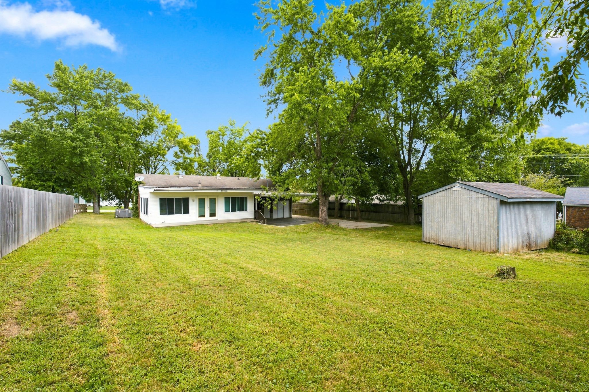 511 Brentlawn Dr Property Photo 27