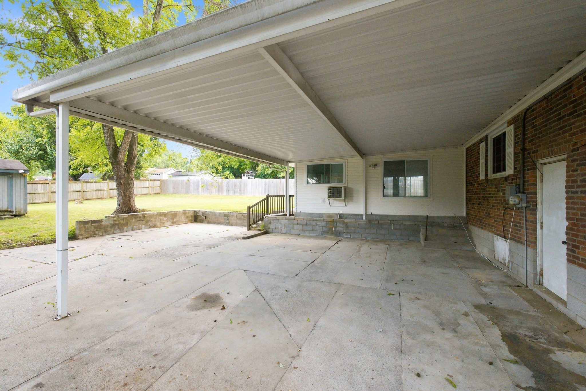 511 Brentlawn Dr Property Photo 29