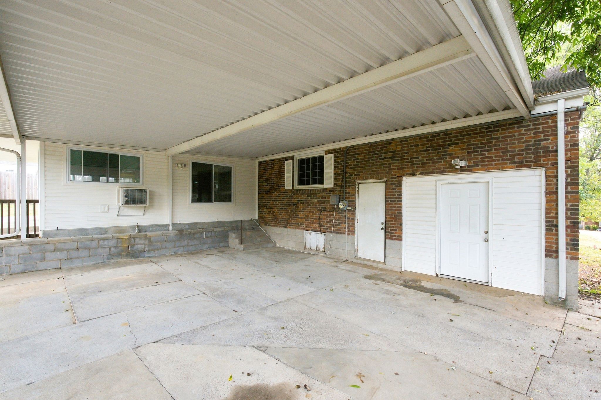 511 Brentlawn Dr Property Photo 30