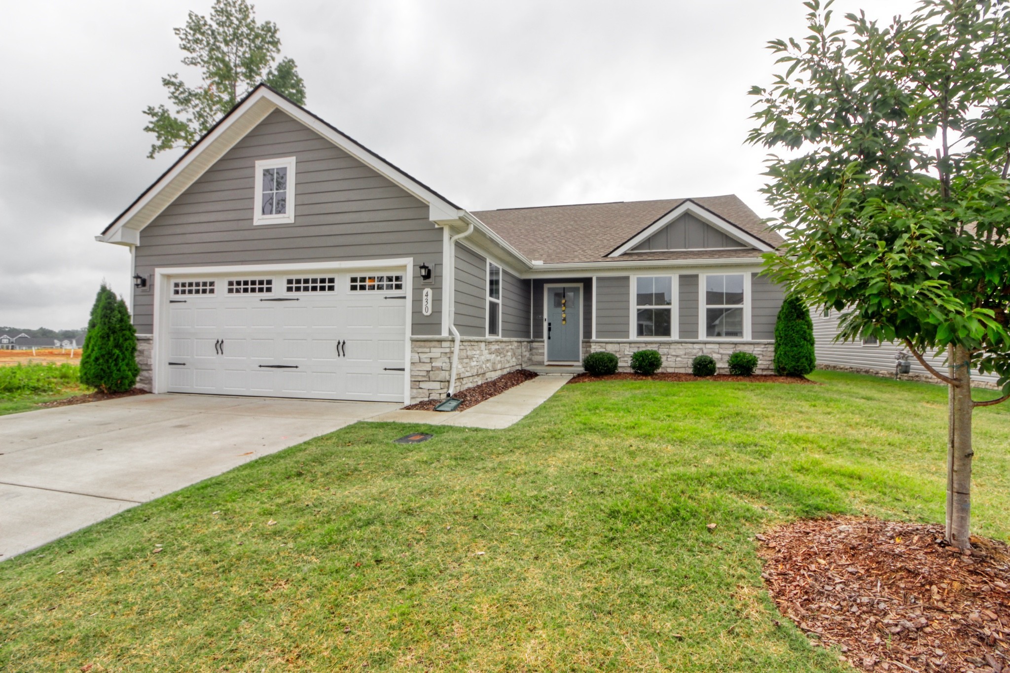 430 Saddleview Dr Property Photo 2