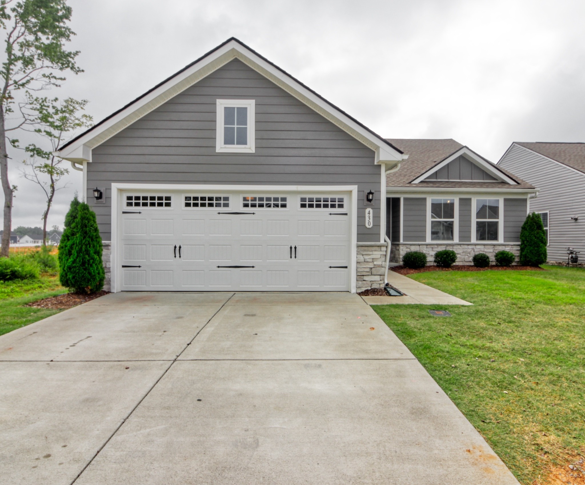 430 Saddleview Dr Property Photo 3
