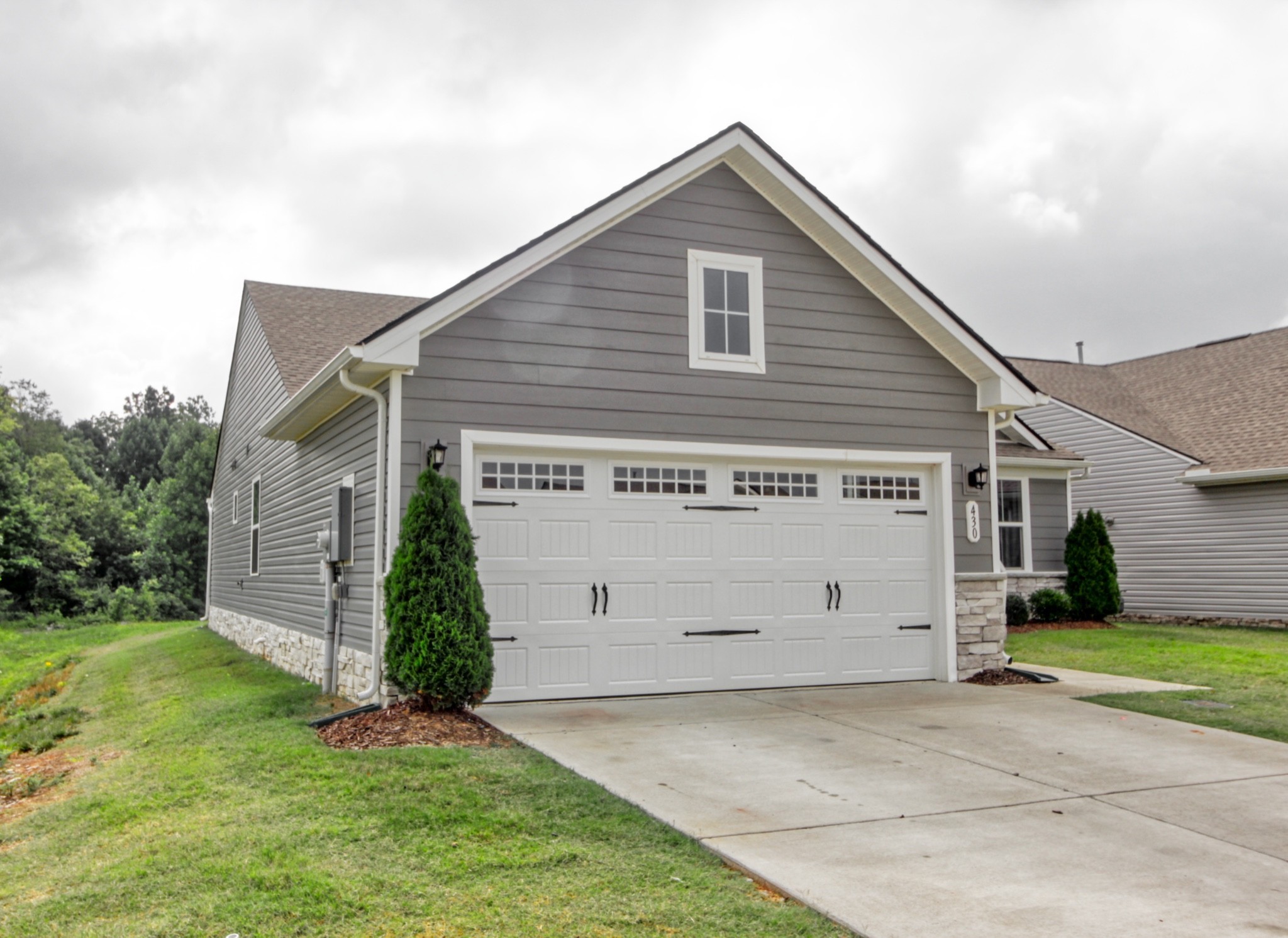 430 Saddleview Dr Property Photo 4