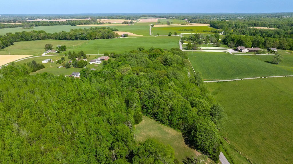 512 N Happy Hollow Road Property Photo 3