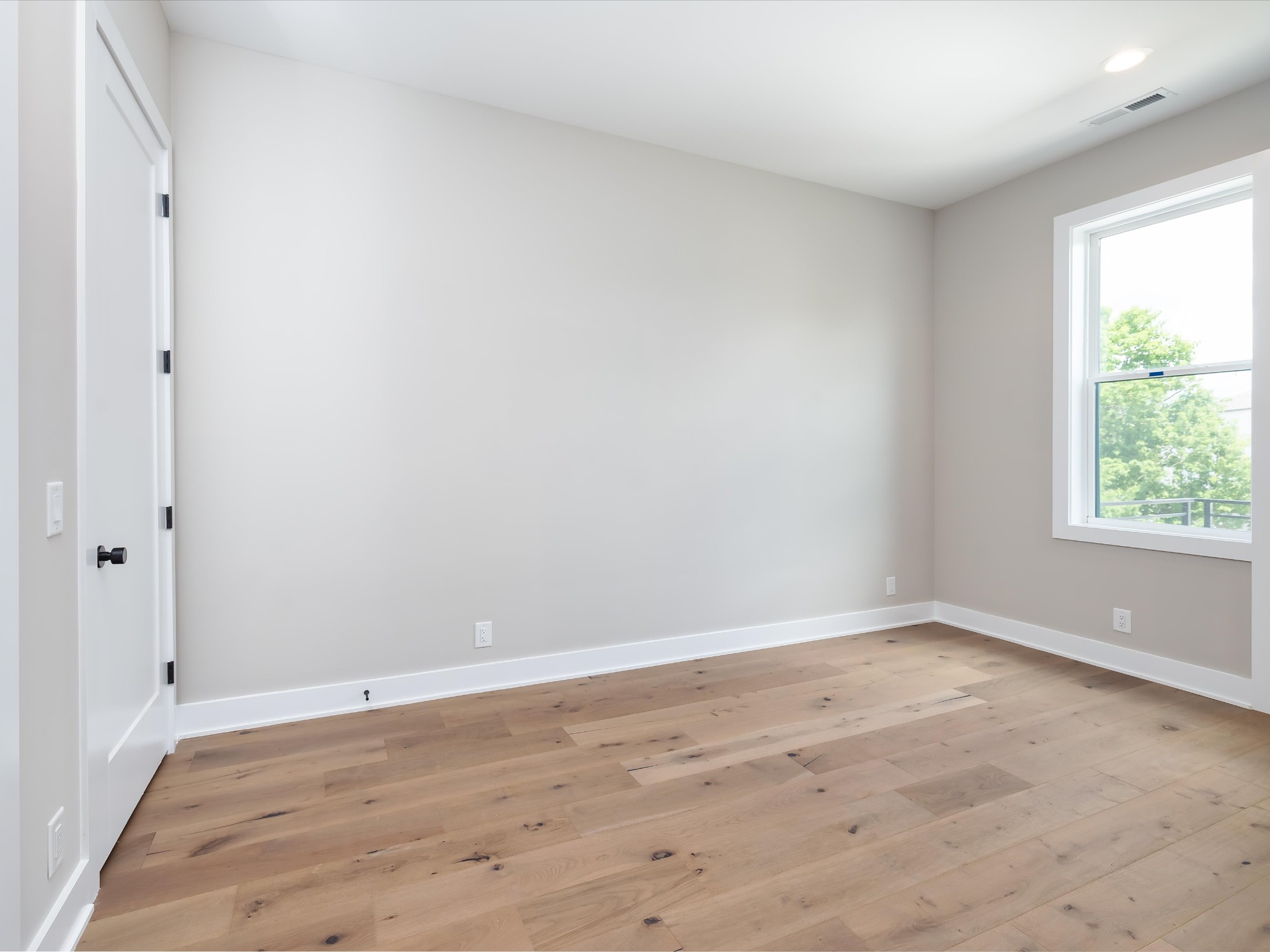 3207c Long Blvd Property Photo 7