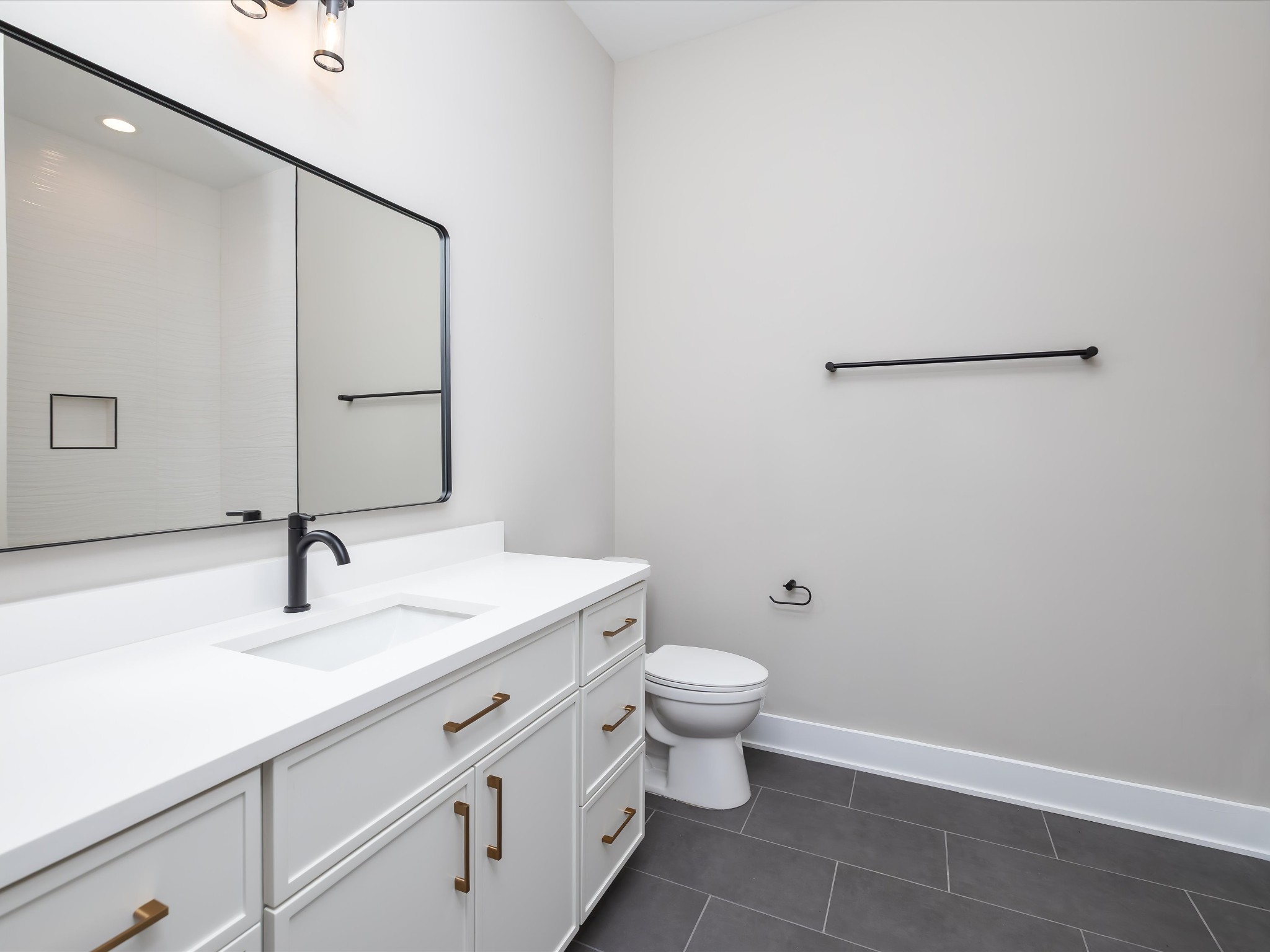 3207c Long Blvd Property Photo 9