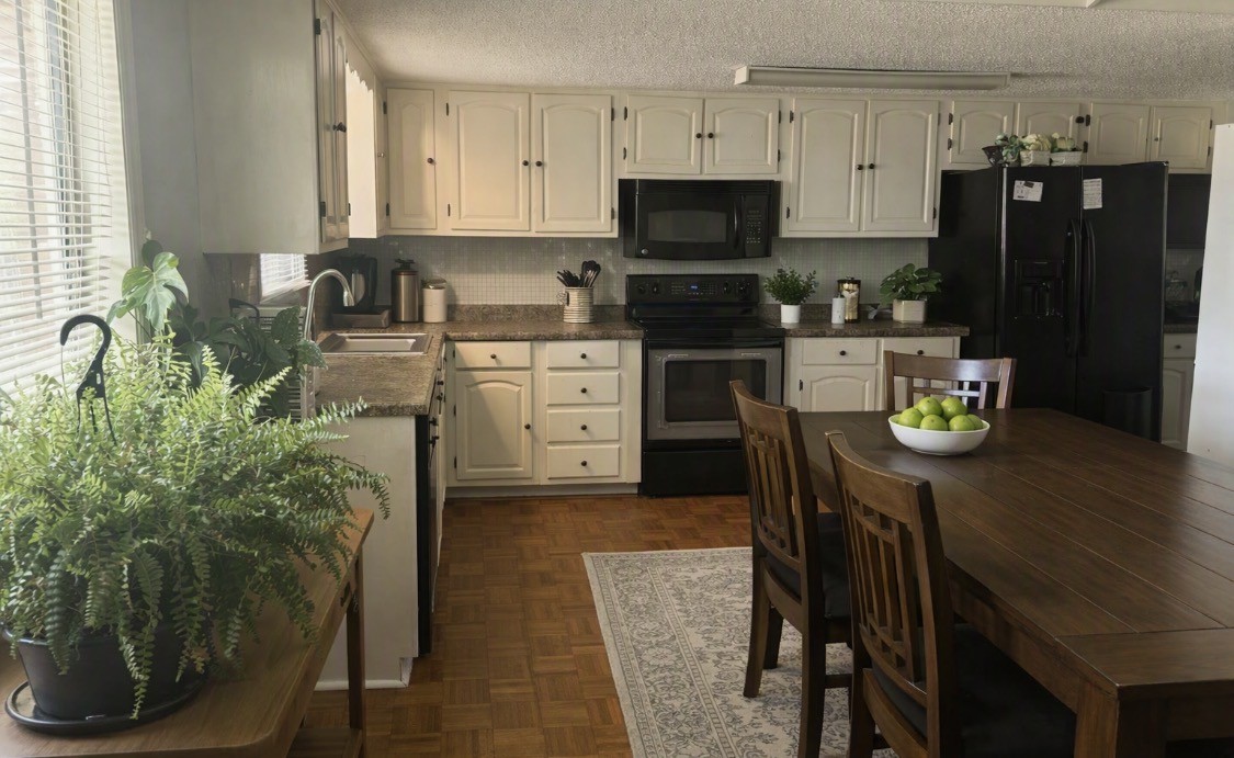 30306 Highland Dr Property Photo 1