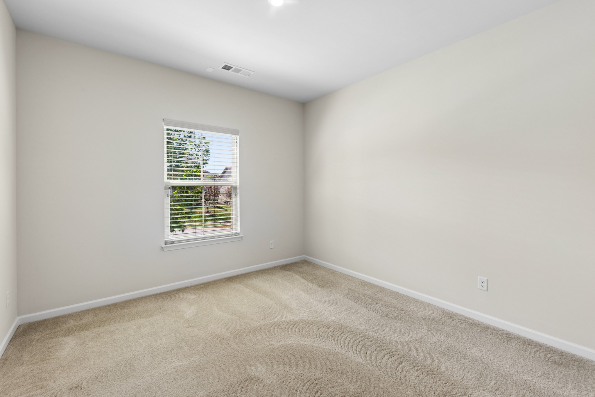 6910 Wellsford Ln Property Photo 9