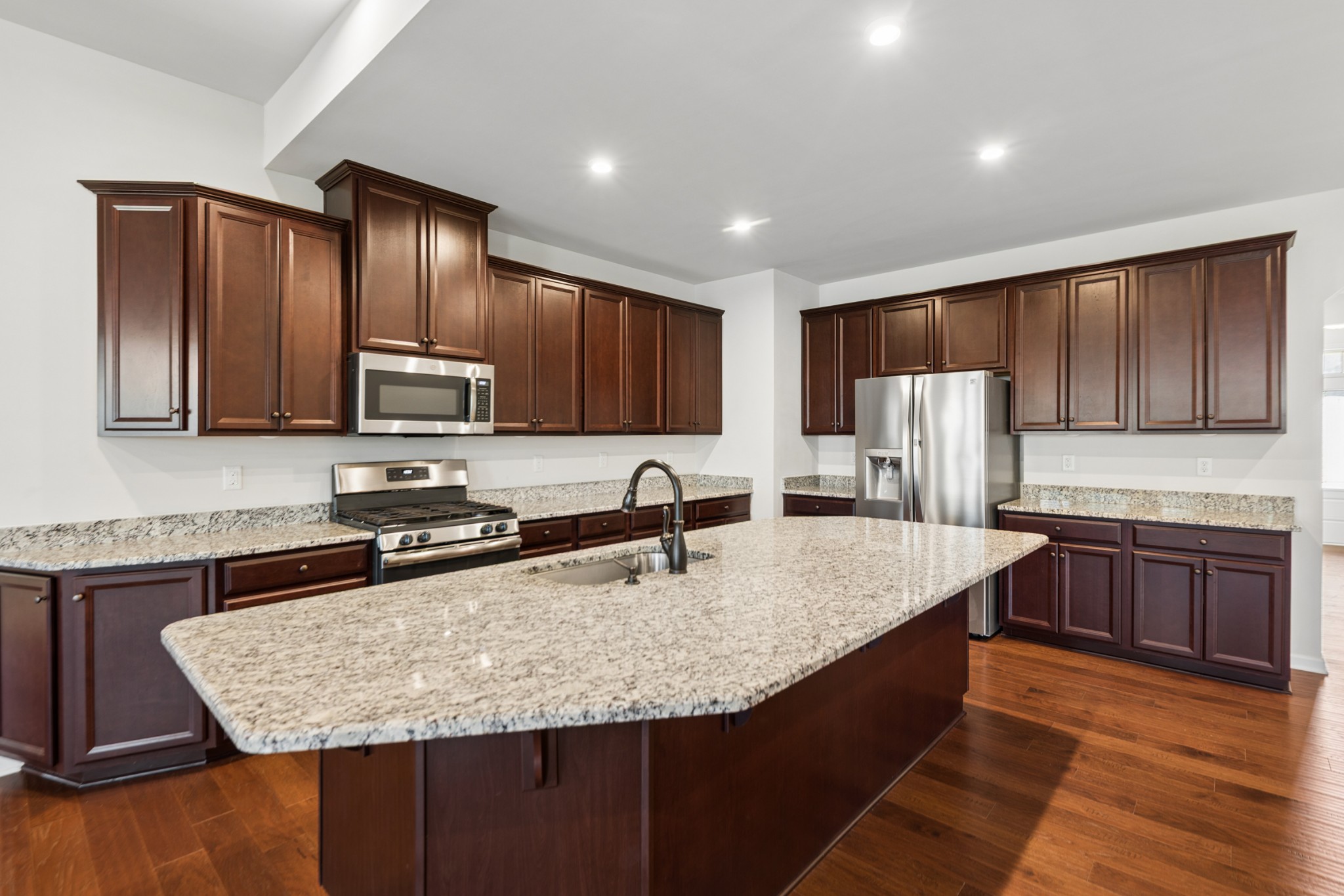 6910 Wellsford Ln Property Photo 17