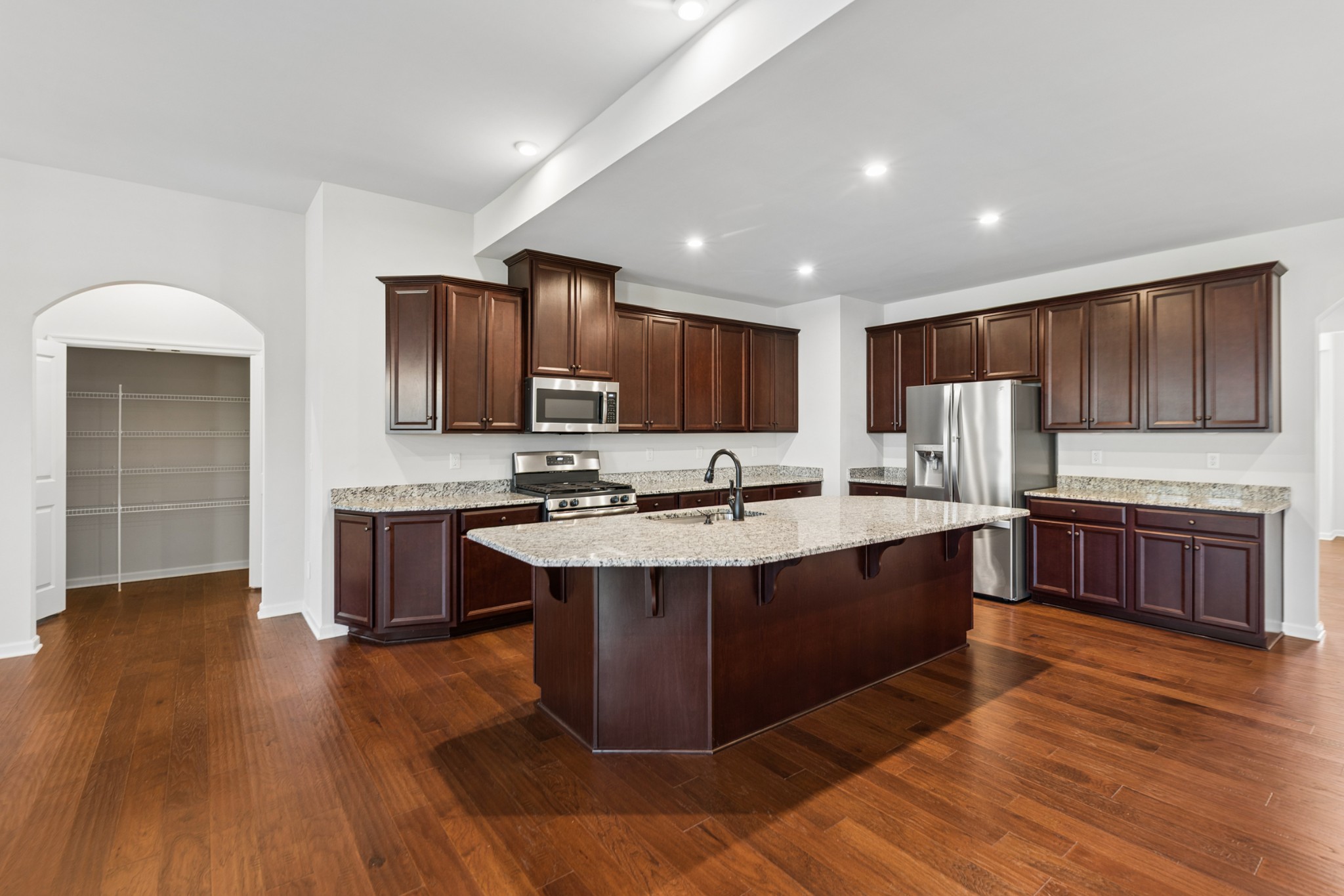 6910 Wellsford Ln Property Photo 18