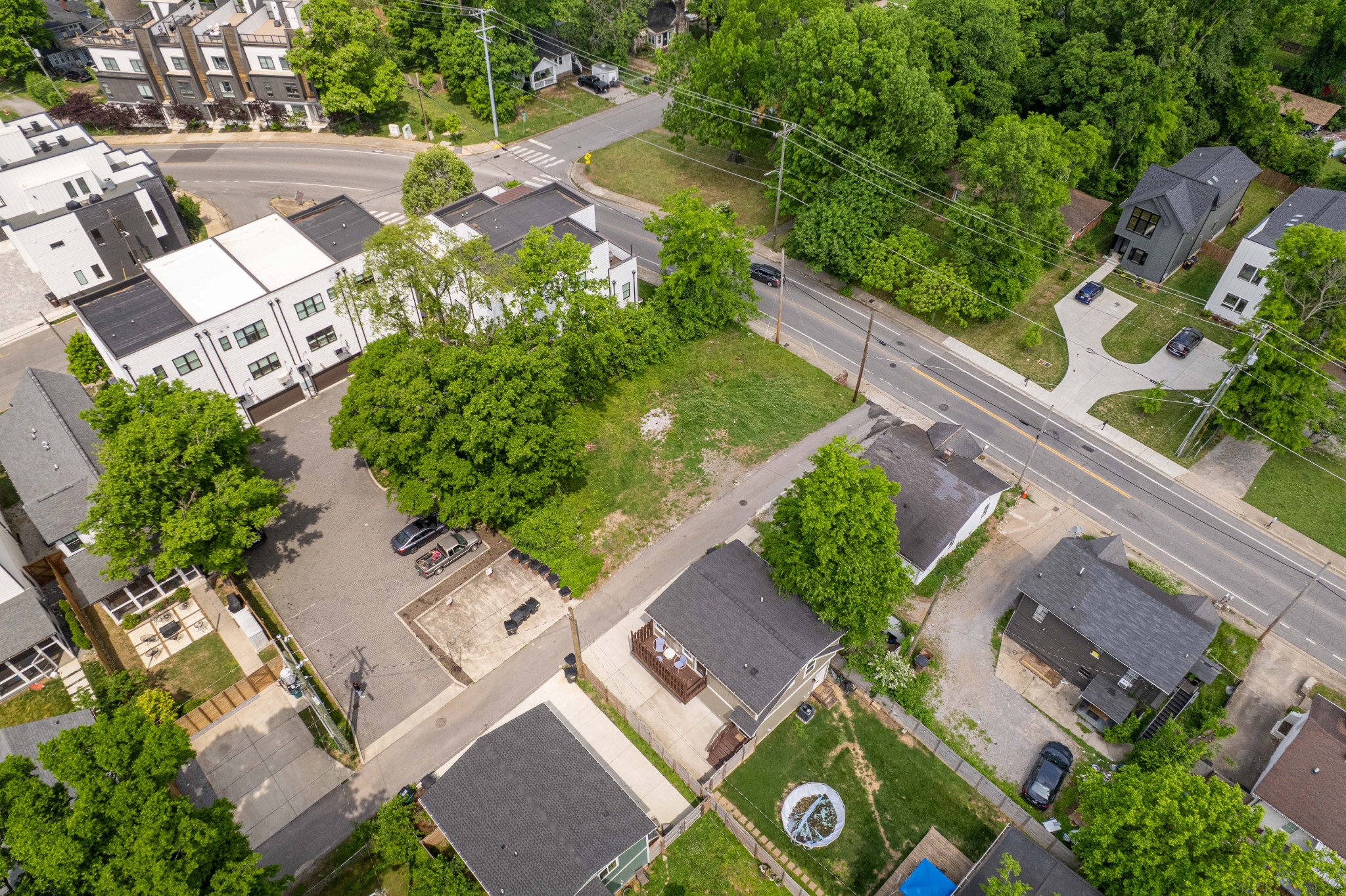500 Douglas Ave