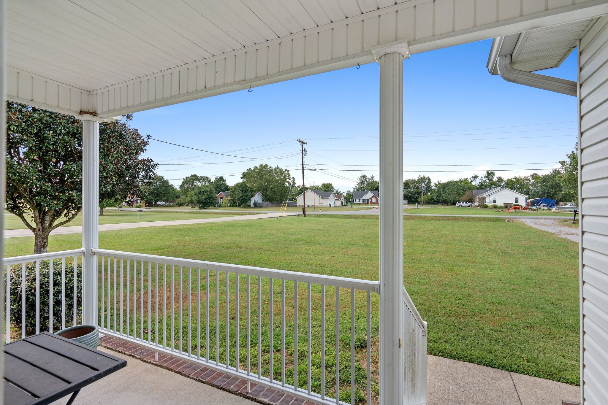 2431 Vanlawn Ln Property Photo 6