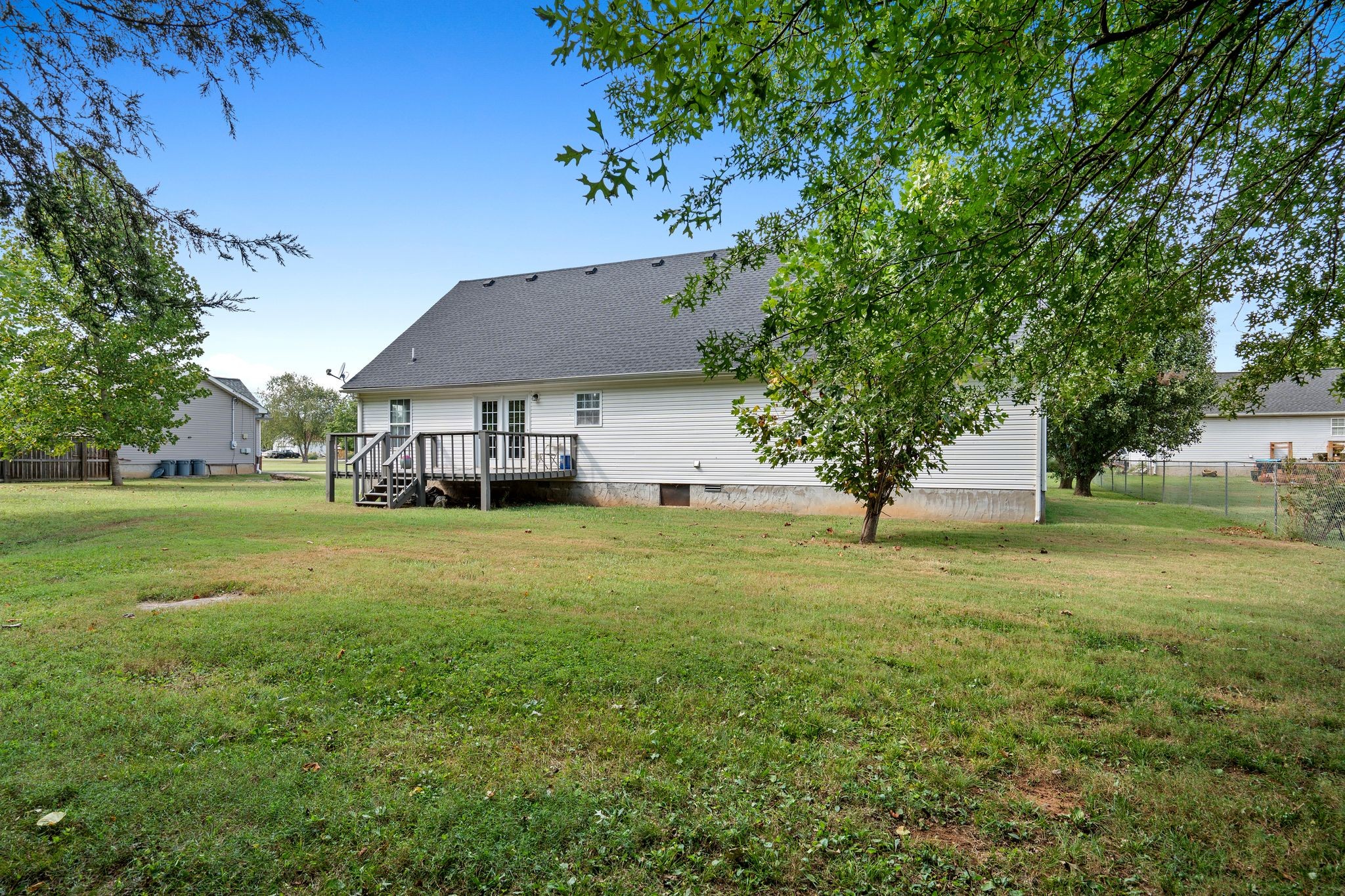 2431 Vanlawn Ln Property Photo 37