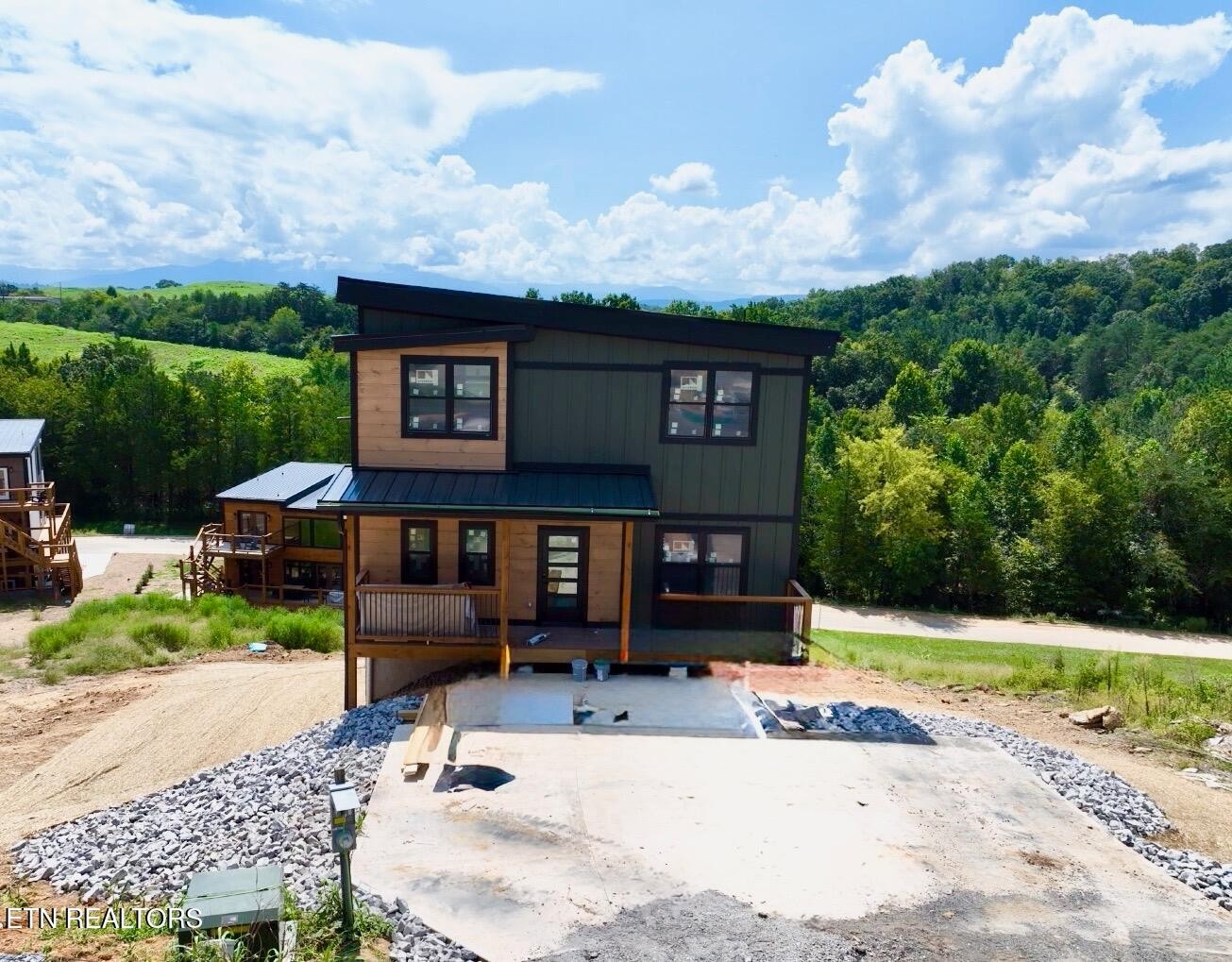 1587 Rainbow Ridge Way Property Photo 1