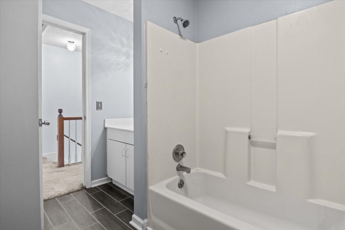 211 Reeves St Property Photo 11