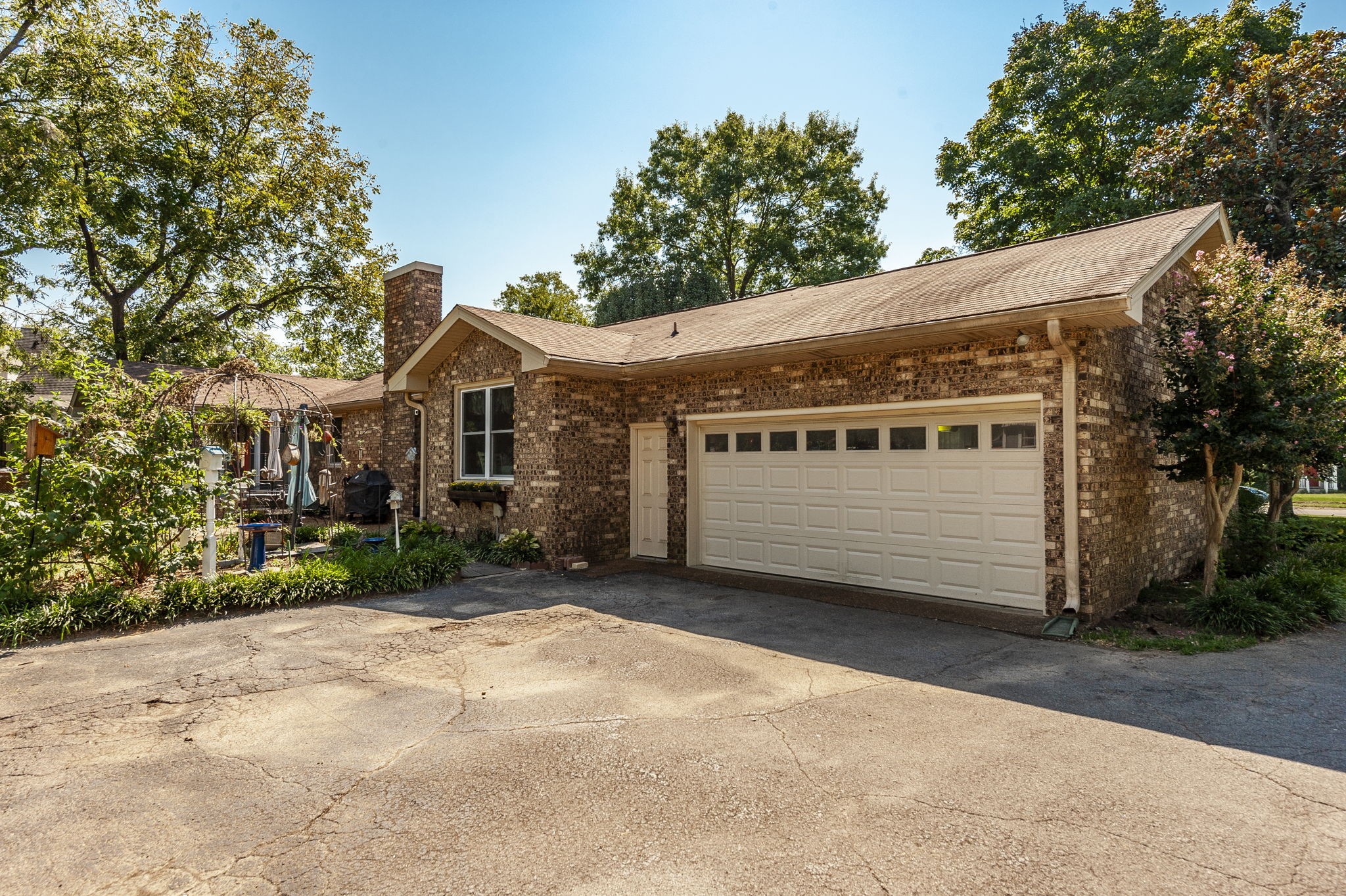 1097 Lakeshore Dr Property Photo 11