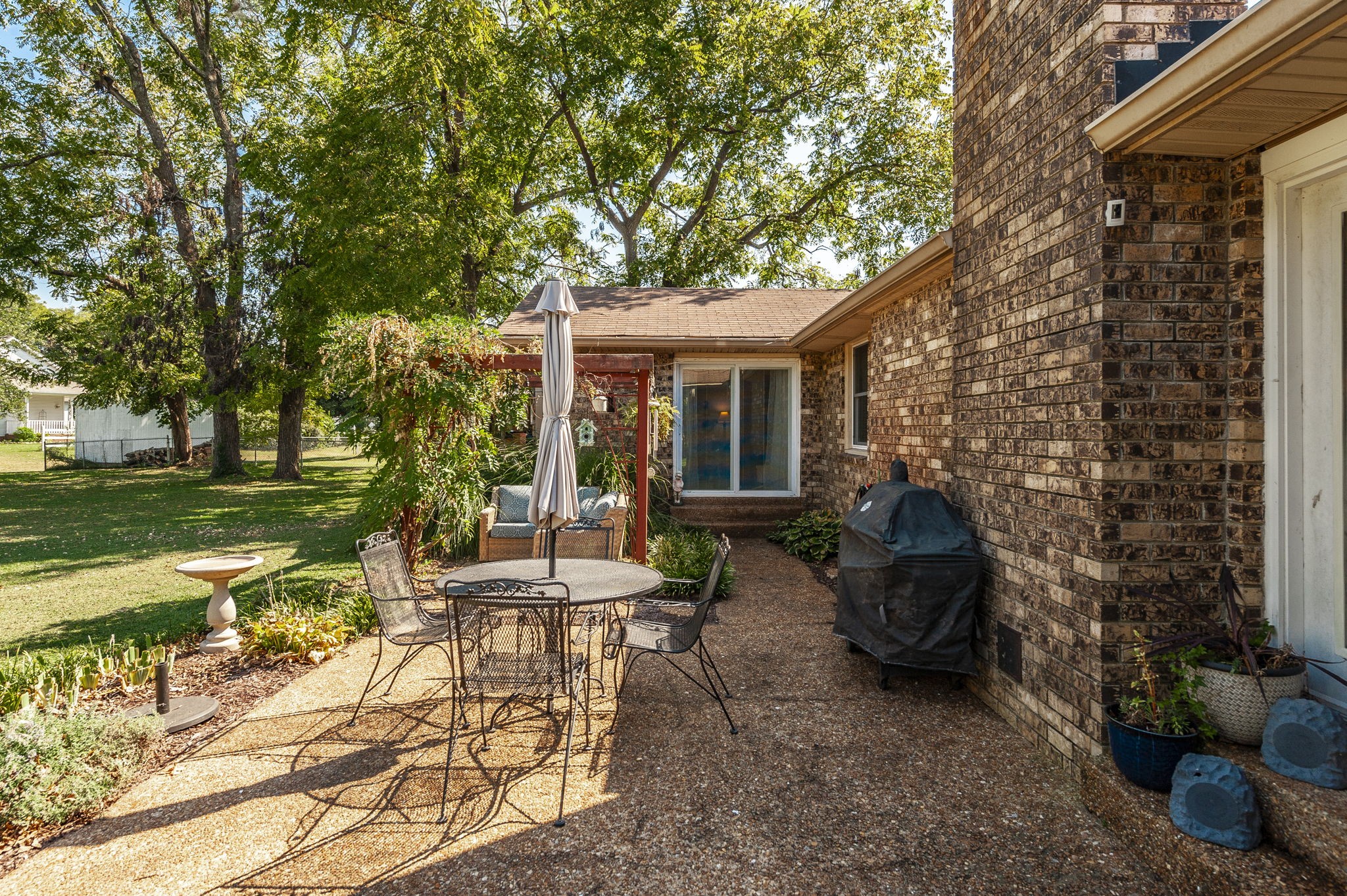 1097 Lakeshore Dr Property Photo 13
