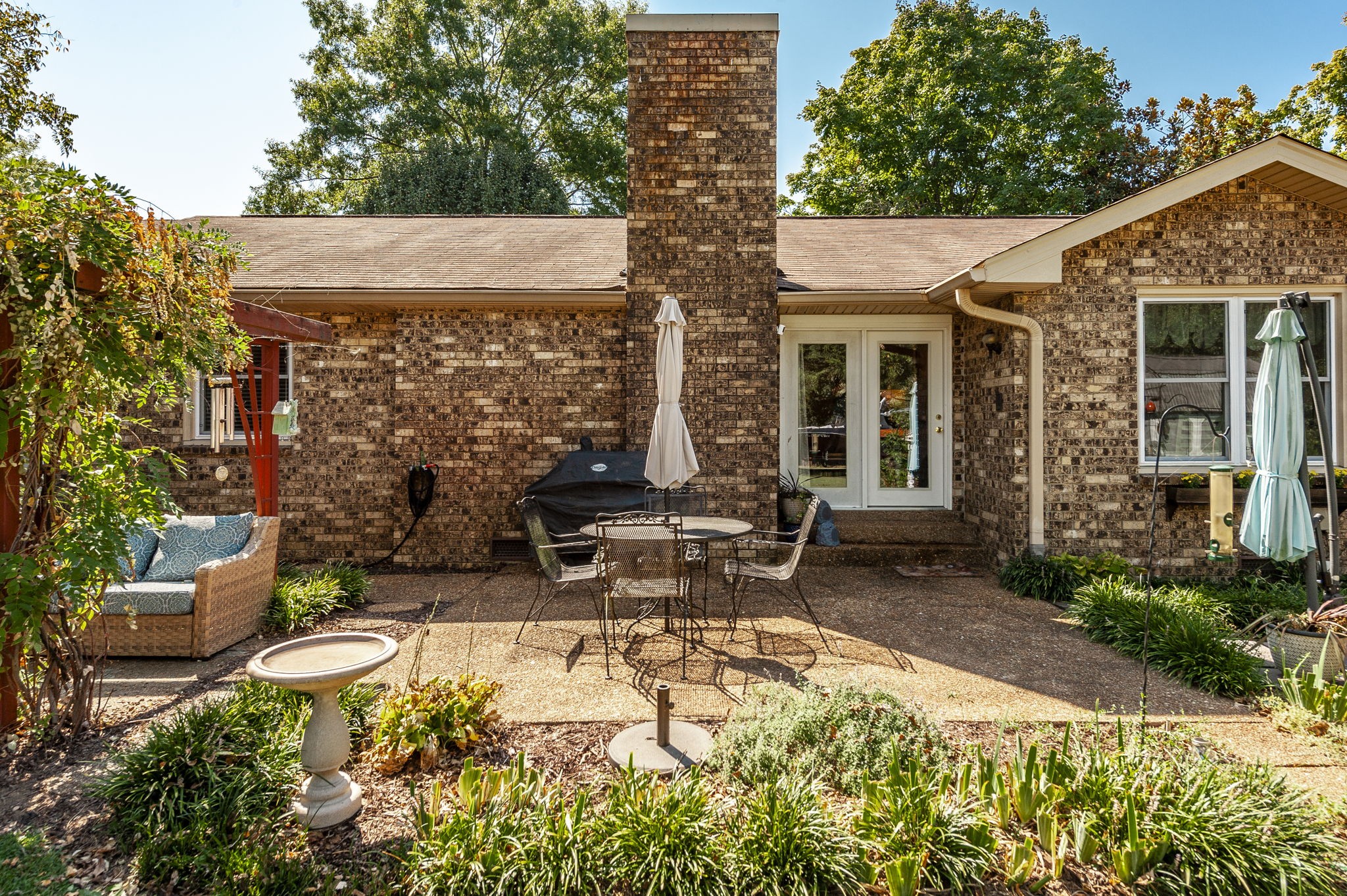1097 Lakeshore Dr Property Photo 14