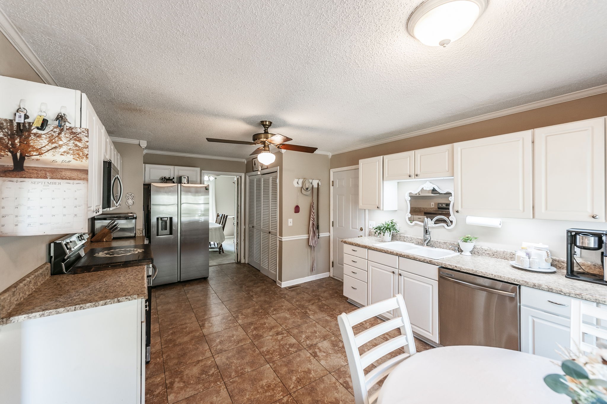 1097 Lakeshore Dr Property Photo 44