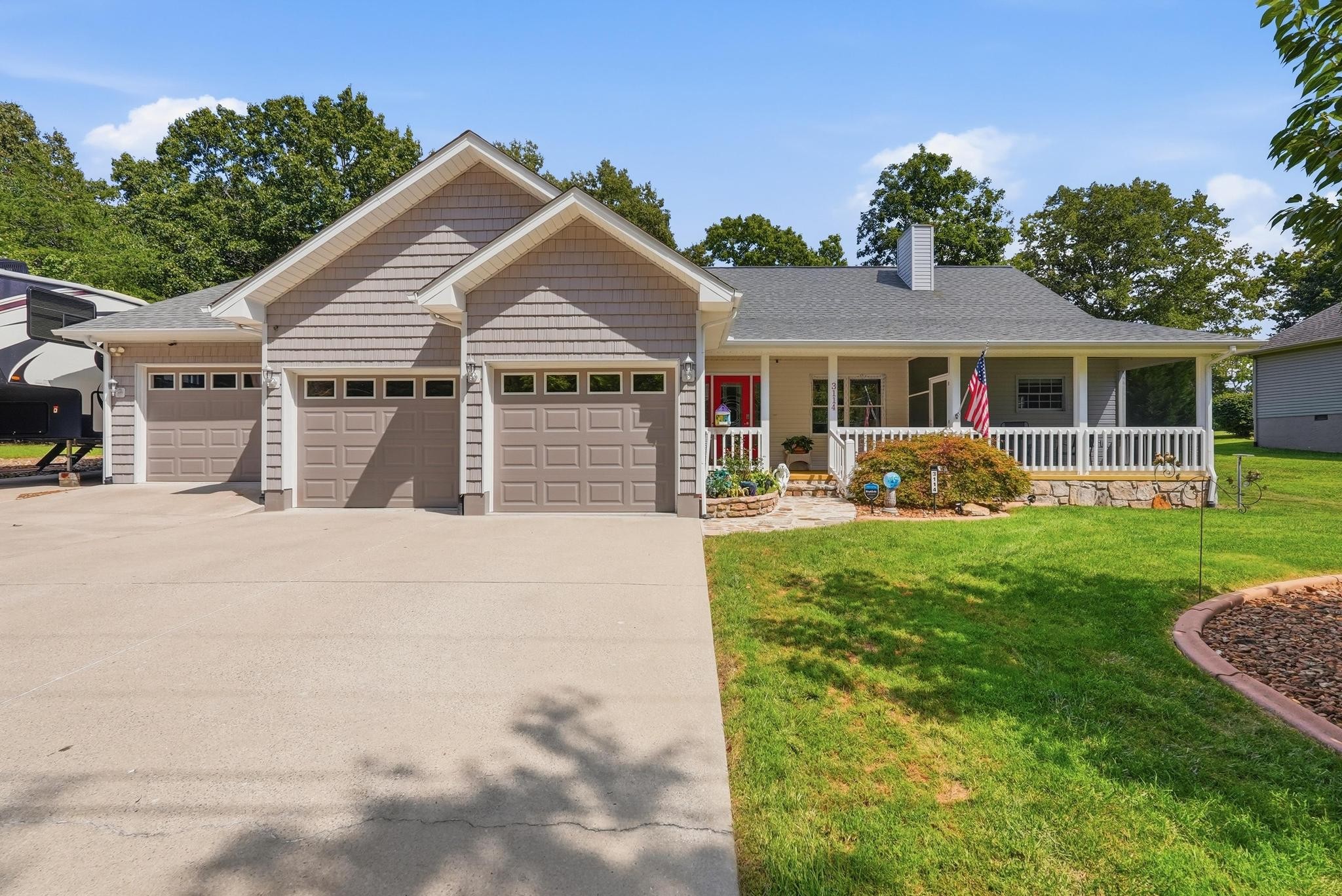 3114 Seminole Loop Property Photo 2
