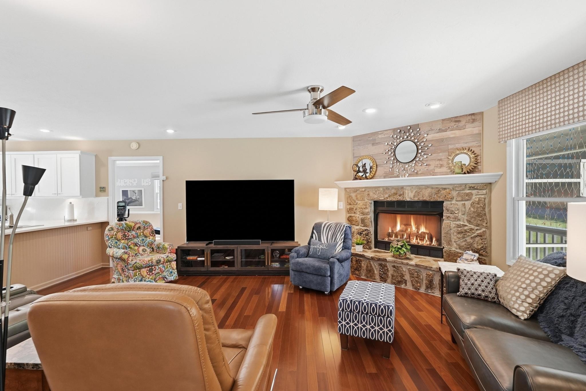 3114 Seminole Loop Property Photo 9
