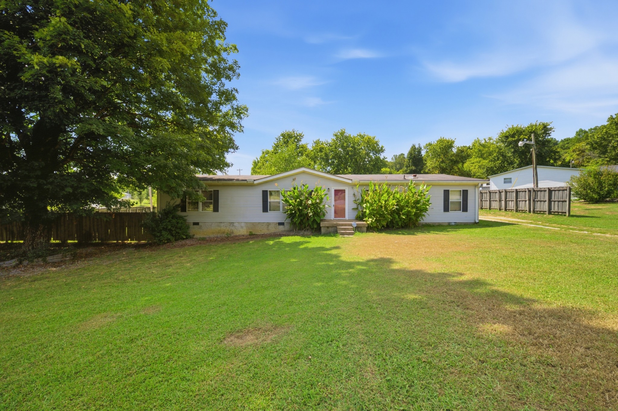 2830 Posey Hill Rd Property Photo 1