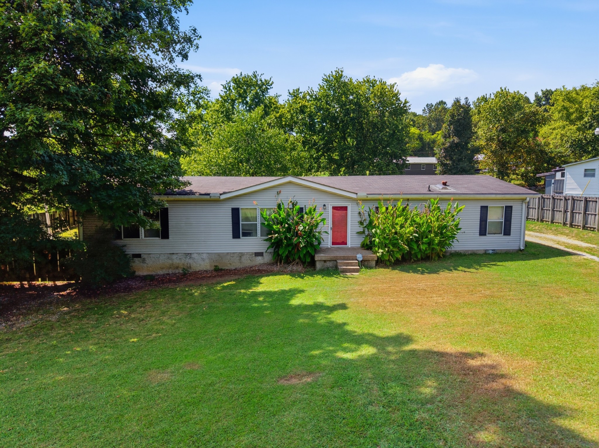 2830 Posey Hill Rd Property Photo 2