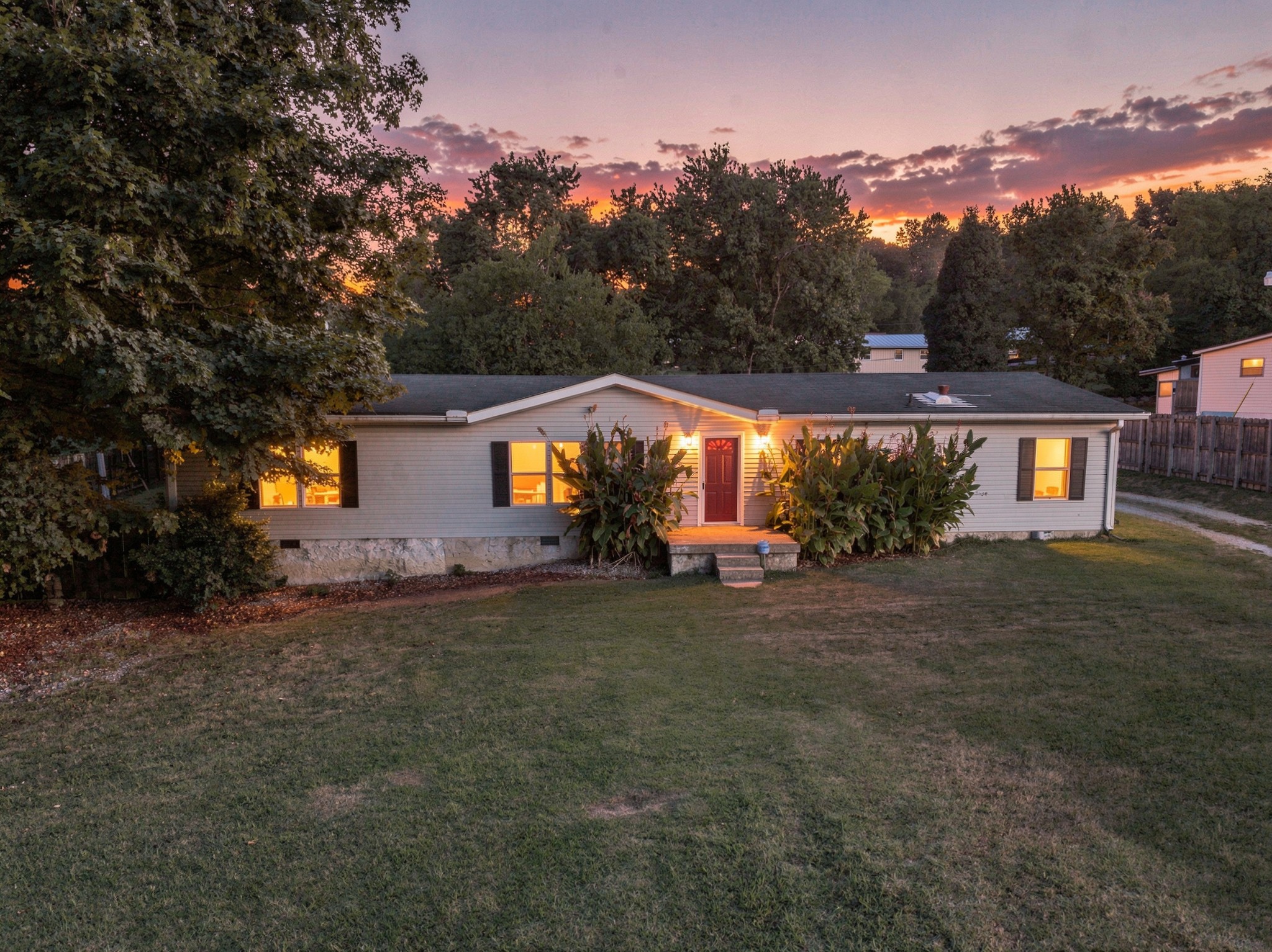 2830 Posey Hill Rd Property Photo 3