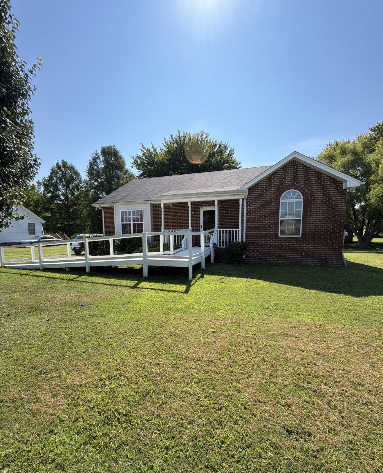 107 Kenwood Dr Property Photo 1