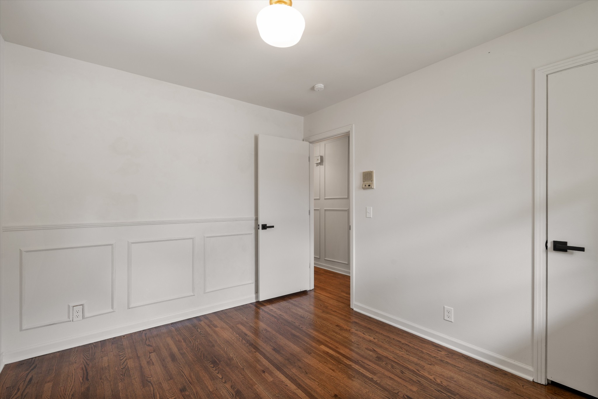 640 James Ave Property Photo 27