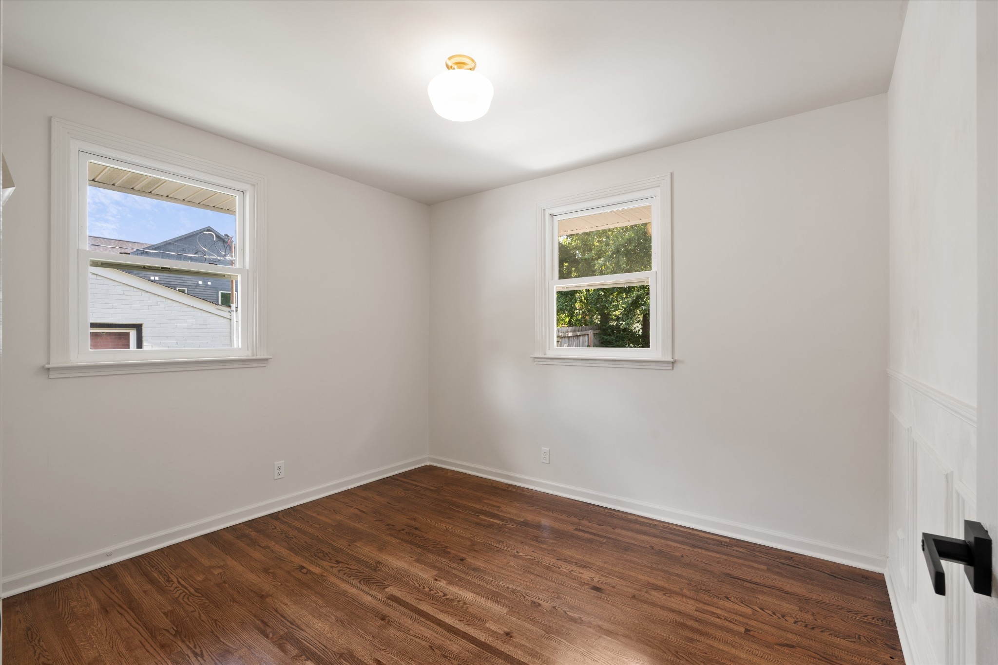 640 James Ave Property Photo 31