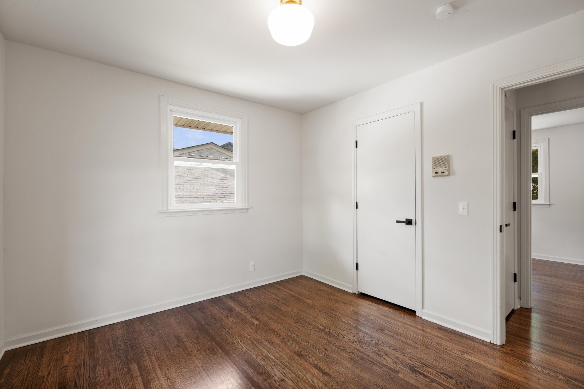 640 James Ave Property Photo 32