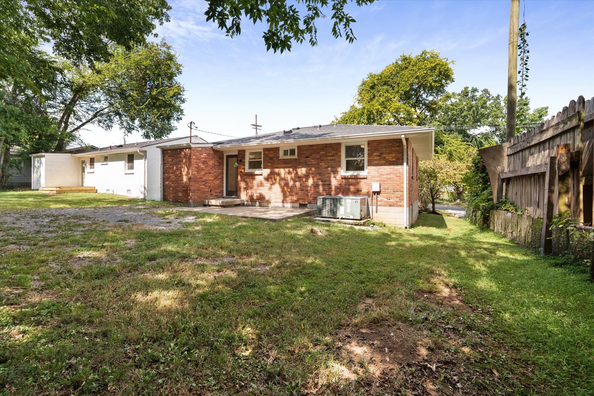 640 James Ave Property Photo 36