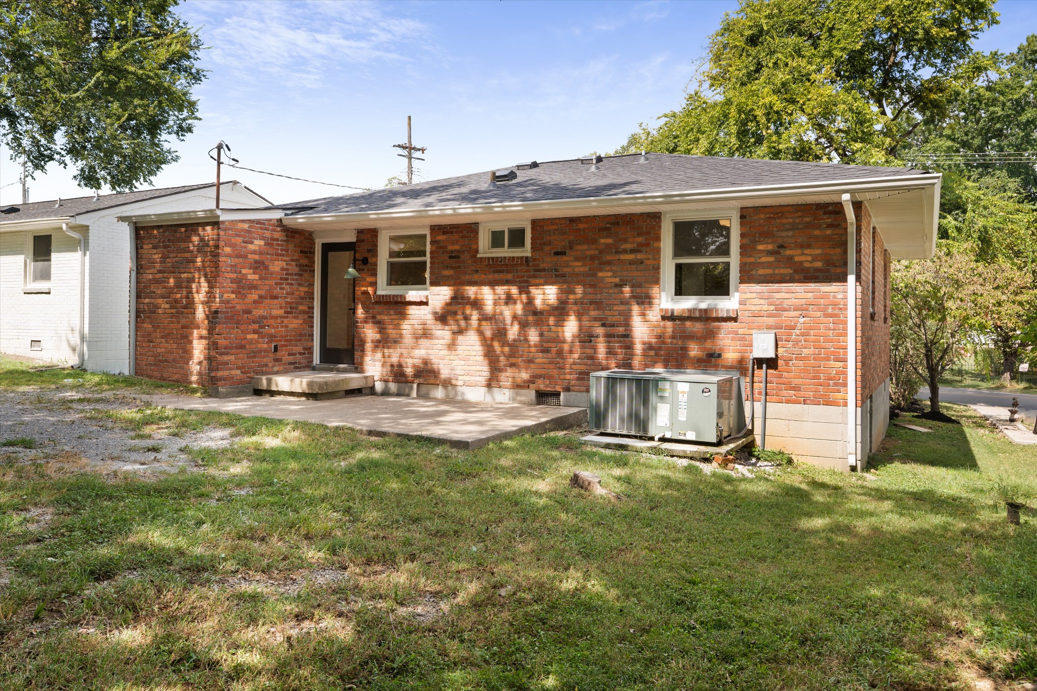 640 James Ave Property Photo 37