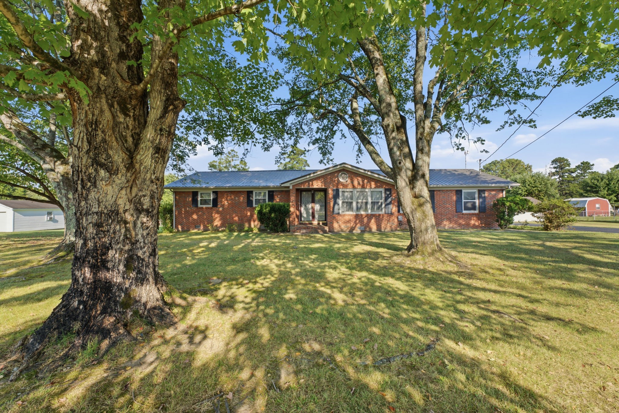 135 Blakemore Rd Property Photo 1
