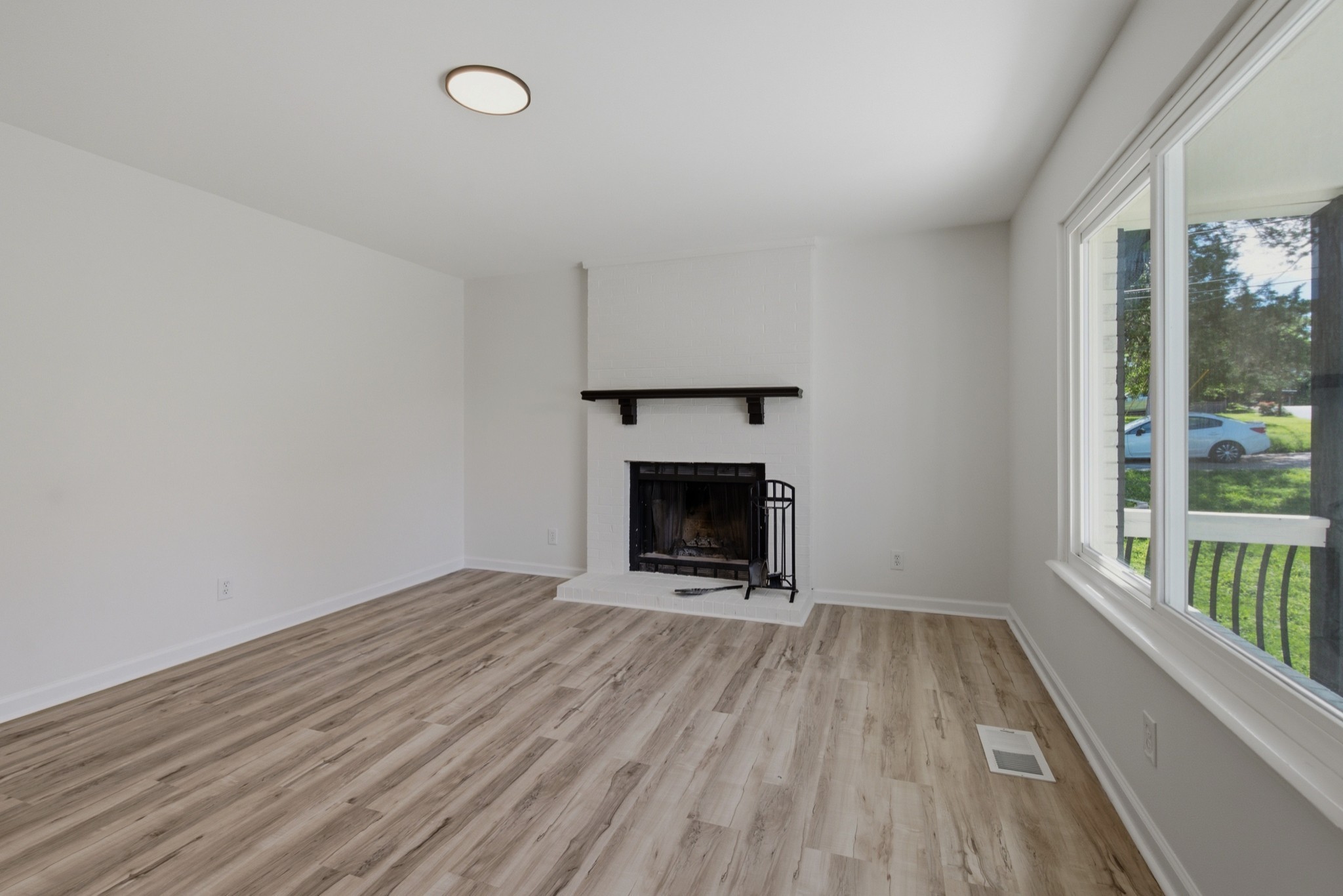 4321 Valley Grove Dr Property Photo 7