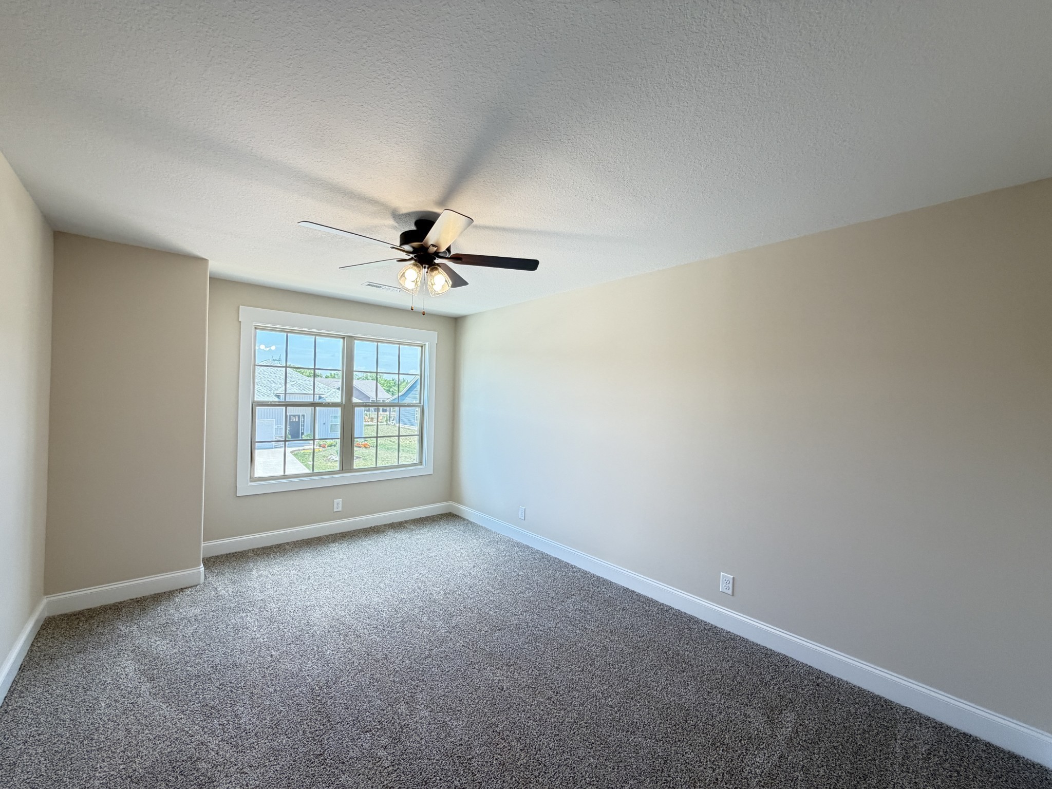 128 Hummingbird Way Property Photo 33