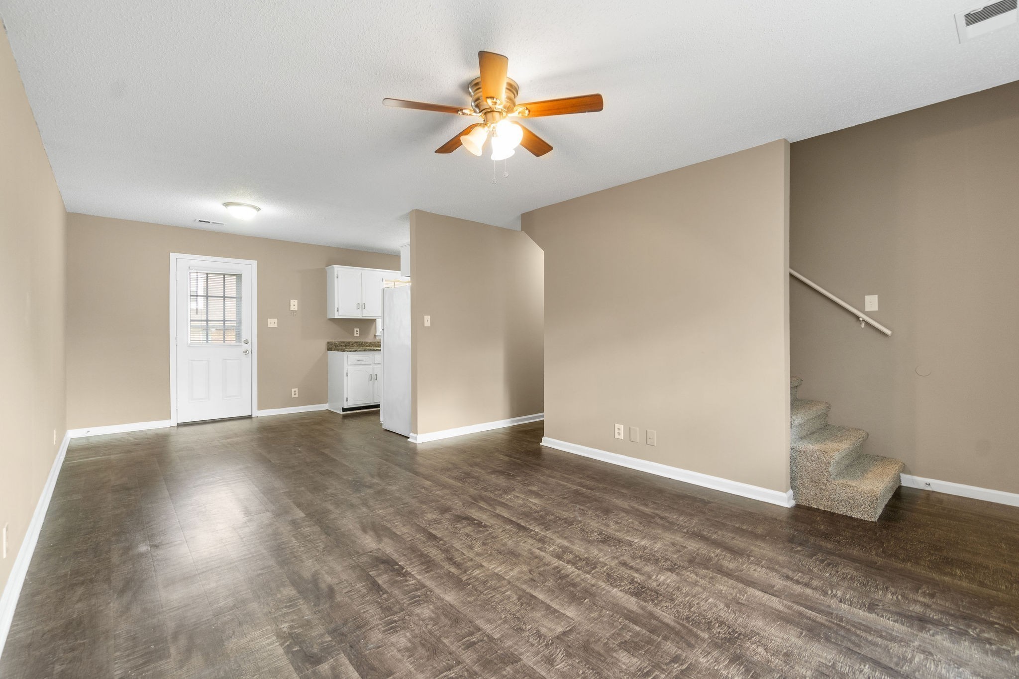 181 Harrier Ct Property Photo 3