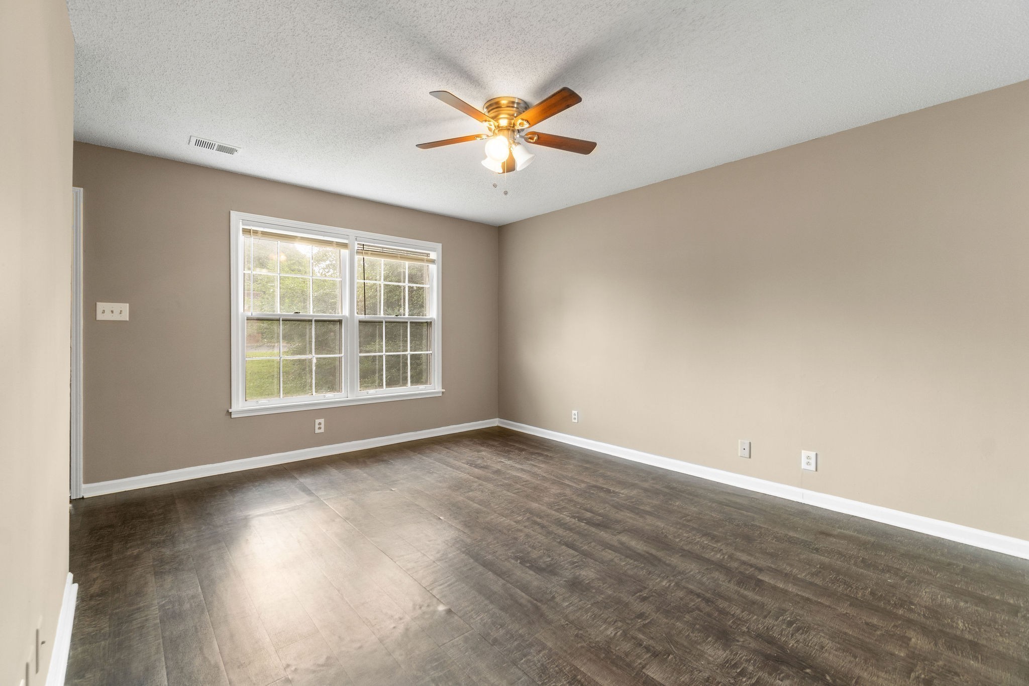 181 Harrier Ct Property Photo 5