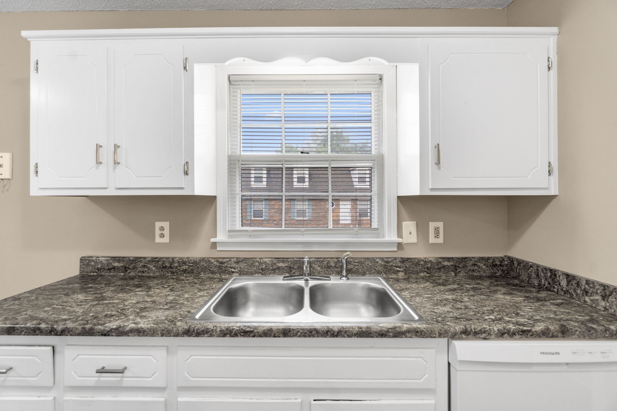 181 Harrier Ct Property Photo 9