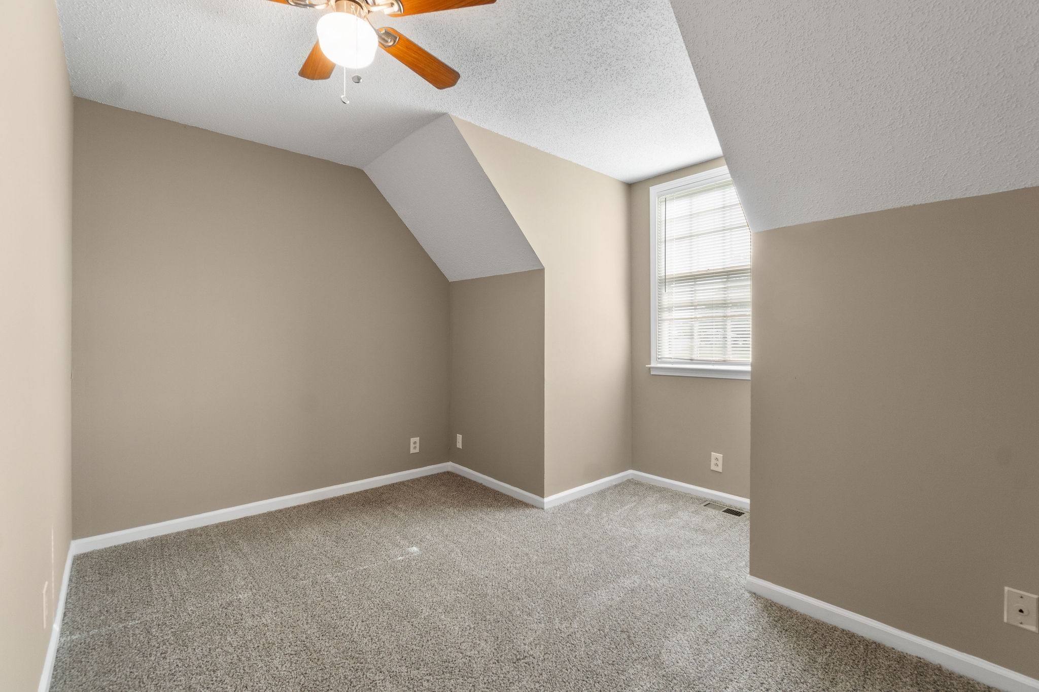 181 Harrier Ct Property Photo 16