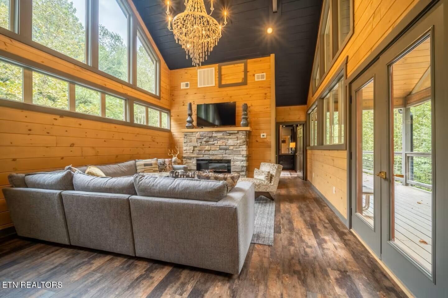 5175 Riversong Way Property Photo 11