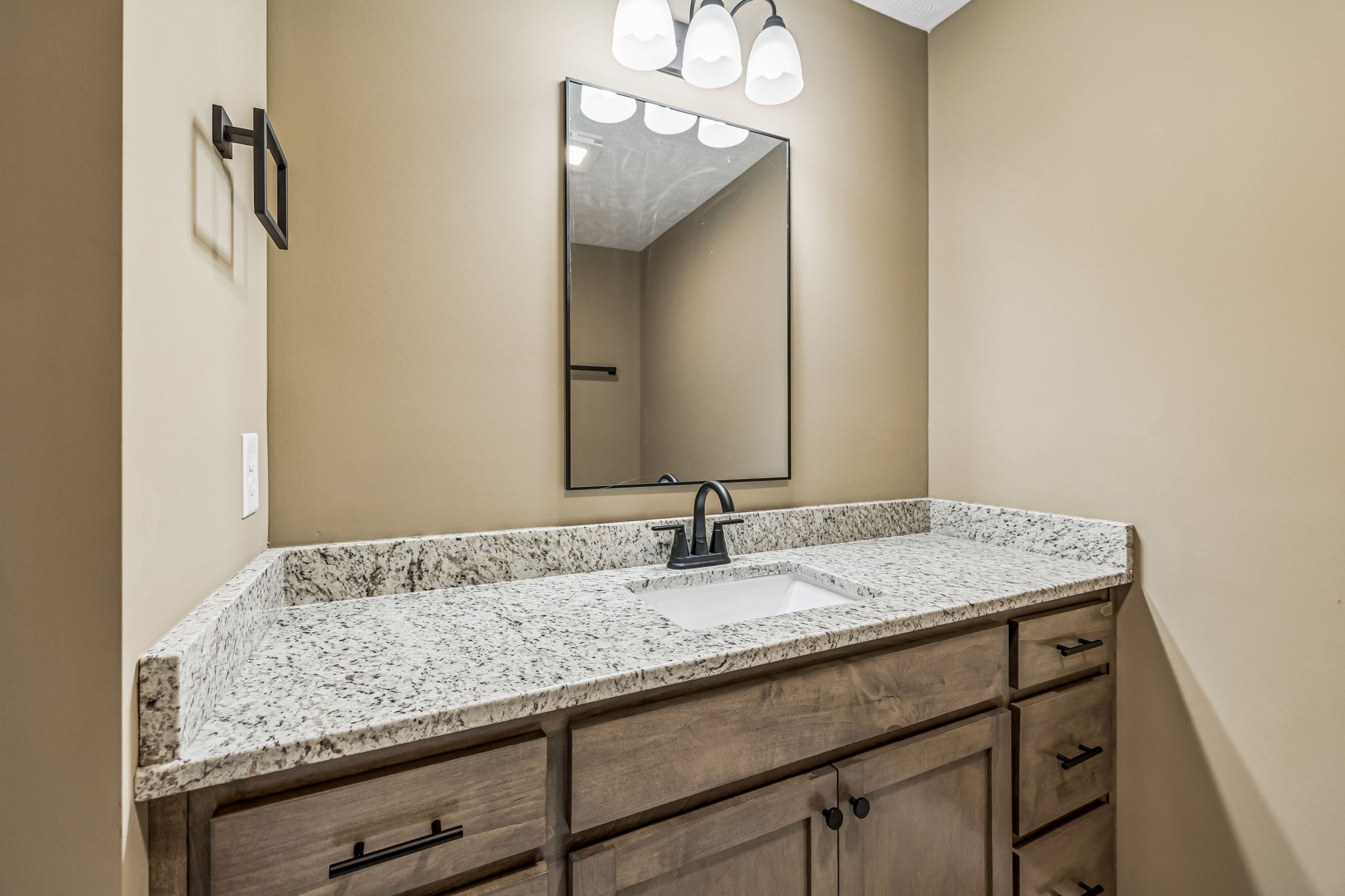 32 Iris Way Property Photo 25