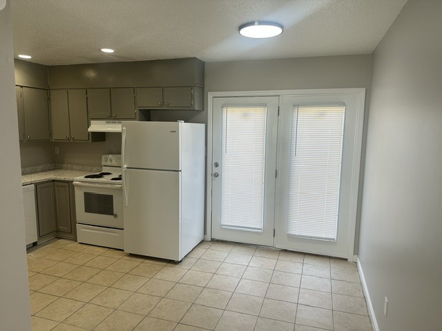 2075 Clingan Dr, Nw Property Photo 4