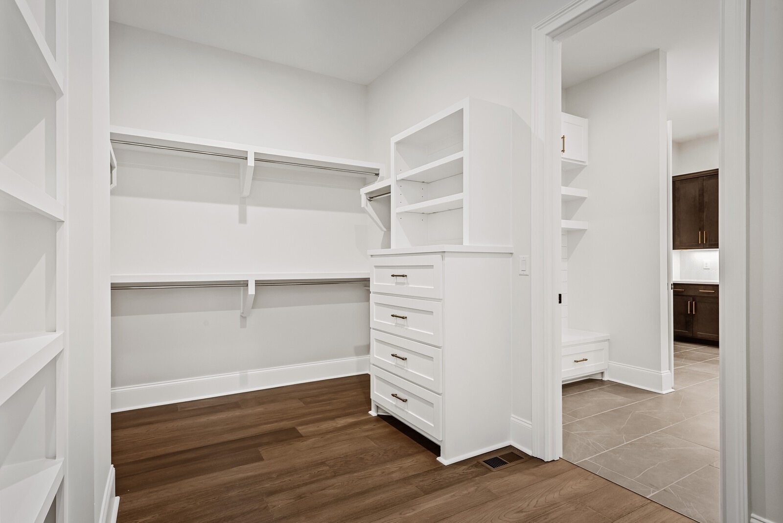 6104 St Charles Property Photo 44