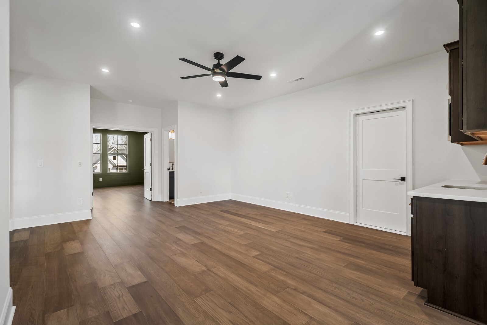 6104 St Charles Property Photo 50