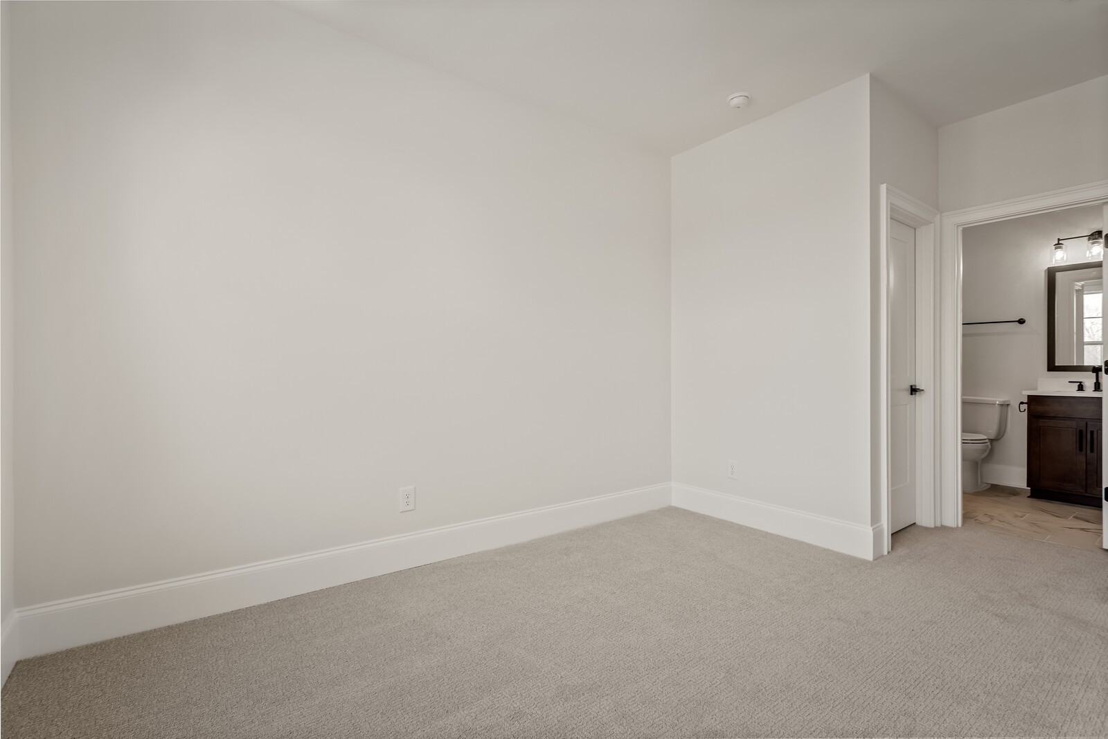 6104 St Charles Property Photo 56